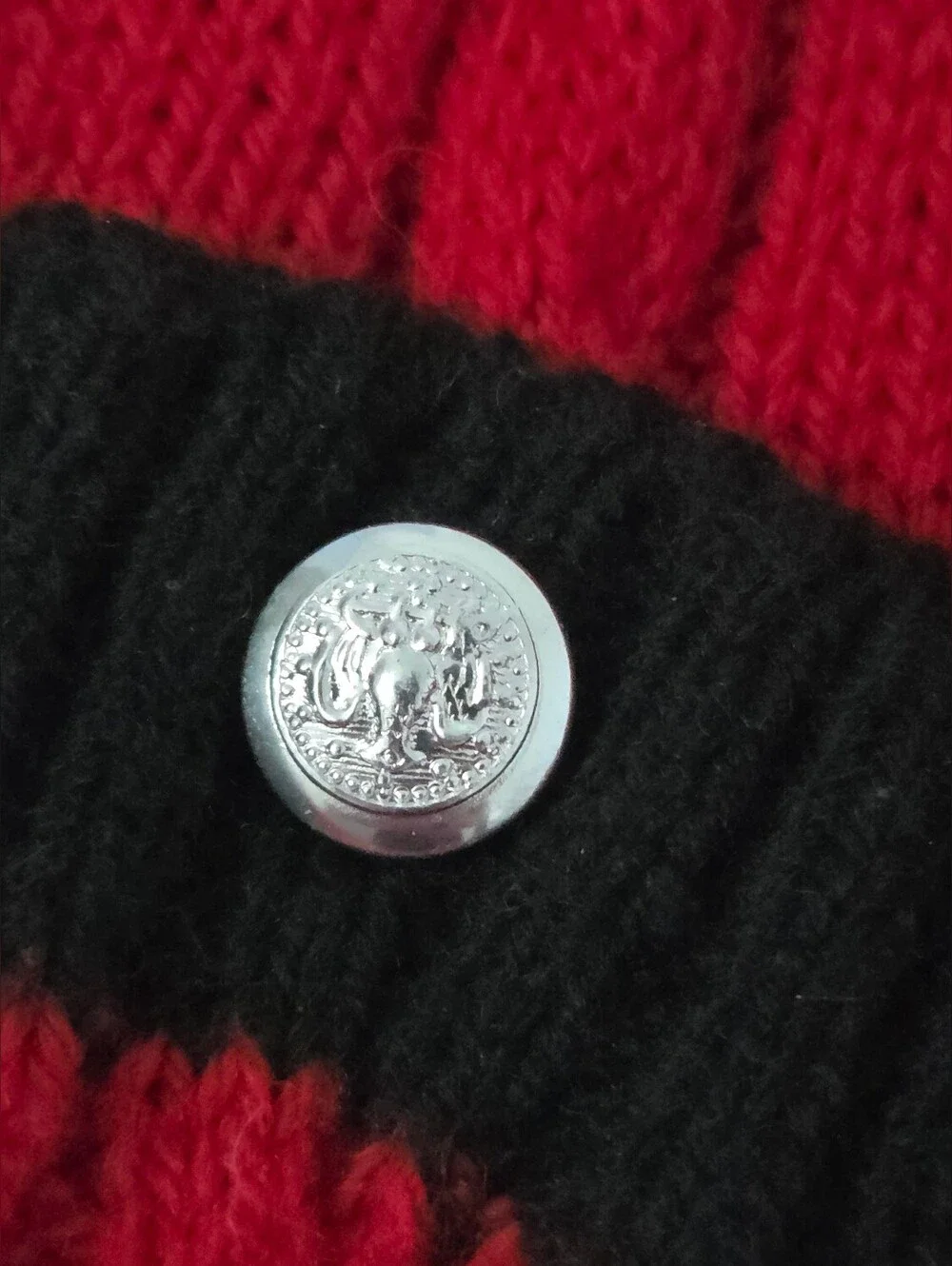 Vintage Red Wool Cable Knit Cardigan with Black Trim - Picture 5 of 5